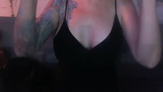 venusx (F milf) - I WANT VIBES...OUTDOOR NO NAKED