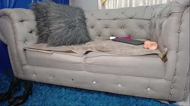 JolieDuvalle live webcam show