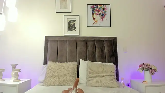helen_mooree webcam