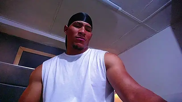teddyfit19cm live cam on StripChat