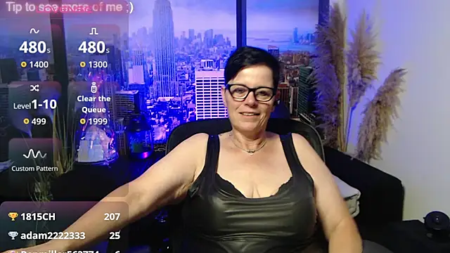 ninarandmann - Ninarandmann's free webcam - UK Sex Cams
