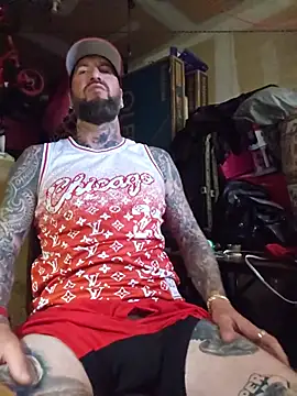 Beardedtattood webcam