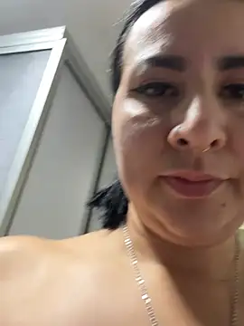 Abril_Luv webcam