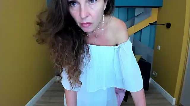 EllaLong live cam on StripChat