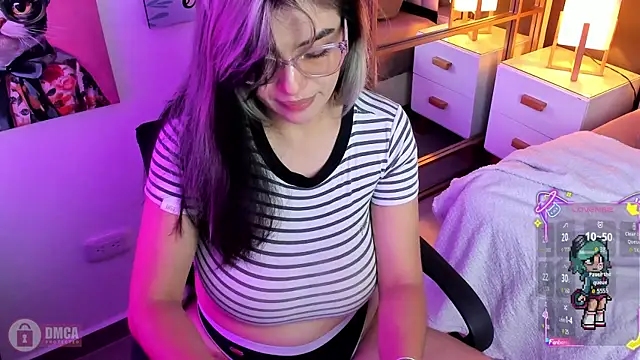 Roxy_clark live cam on StripChat