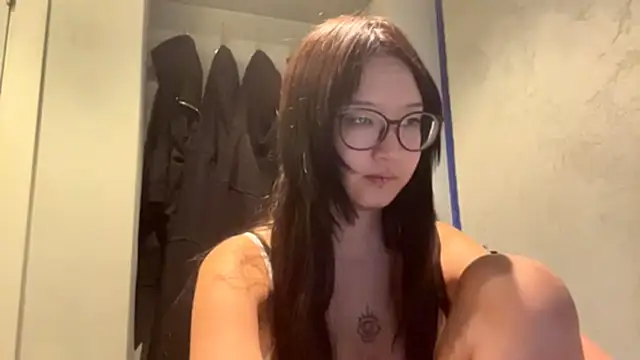 neonami webcam