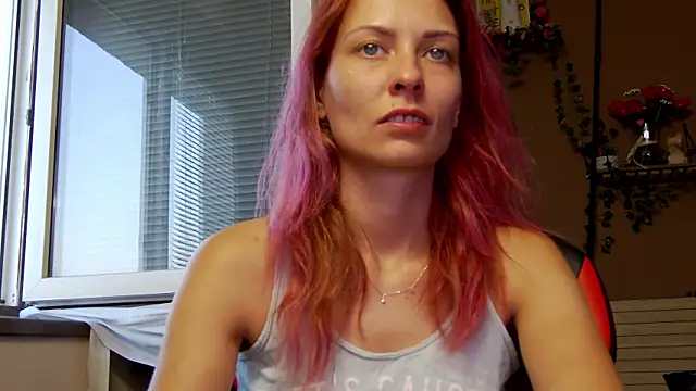 karo123421 live cam on StripChat