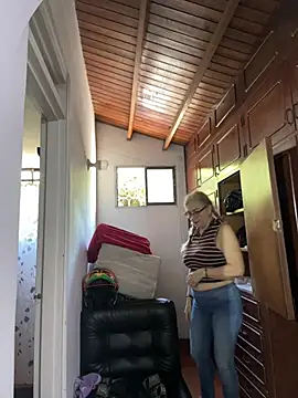 Sexytaty2022 webcam