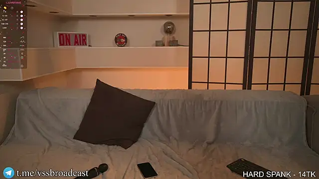 stayin_alive_ live cam on StripChat