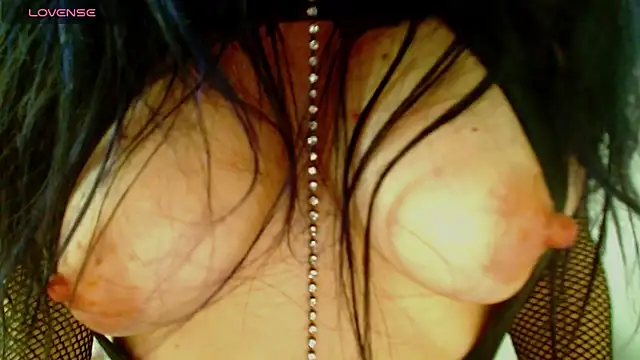 Alettalovee live webcam show