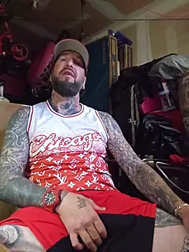 Beardedtattood live webcam show