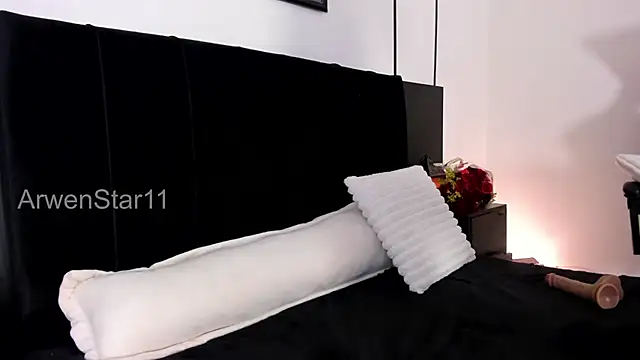 ArwenStar11 live webcam show