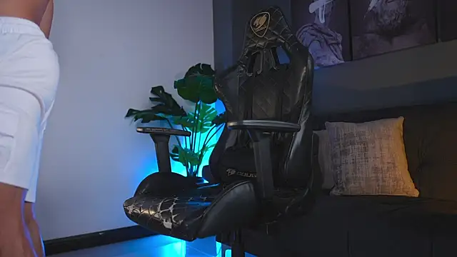 kevin_montoya live sex cam