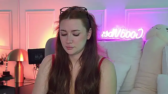 MeganStrane live cam on StripChat
