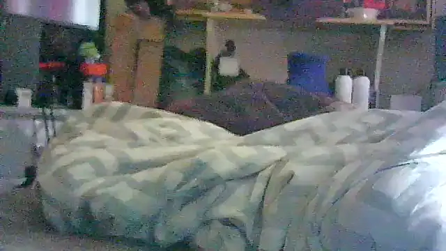 CR3M3_FIR3 live cam