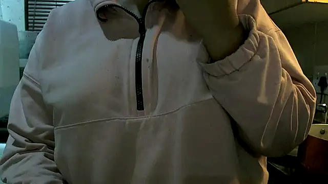 NewBeginnings8 live webcam show