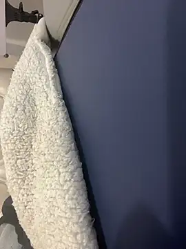 isabella_hairy