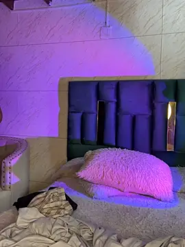 mia_castano
