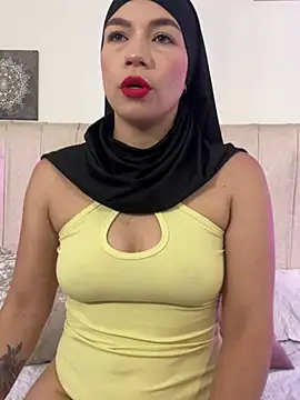 aisha_vs live cam on StripChat