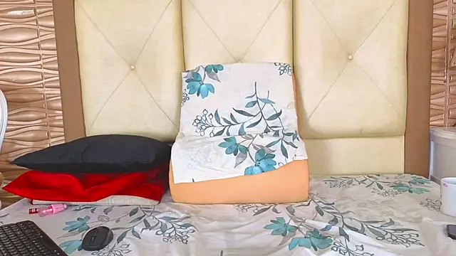 Miladiosa live webcam show