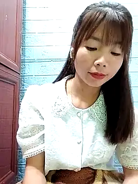 AmyLinee01 live cam on StripChat