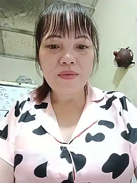 Sana-vn live cam on StripChat