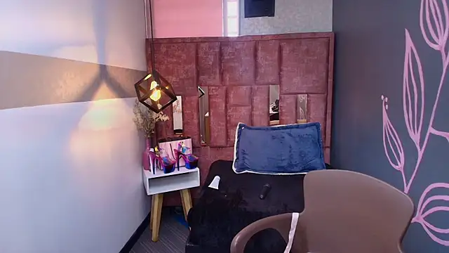 ZaraNolimits_ webcam