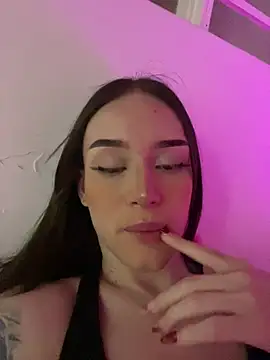 Baby_luxury live cam on StripChat