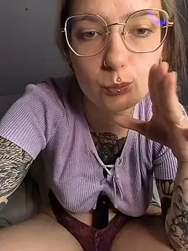 mamiedonuts live webcam show