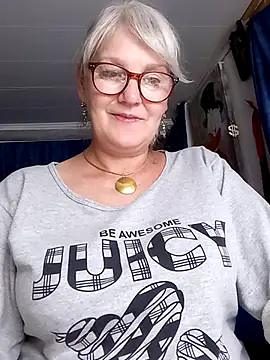 irinamaux live cam