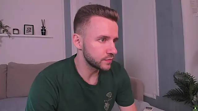 EnriqueBarberry live webcam show