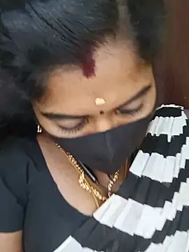 tamilammukuttyy live webcam show