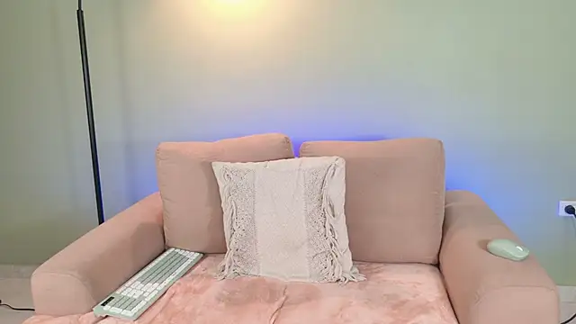 Vicky_kittyy live webcam show