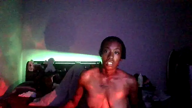 BedazedFirefly live webcam show