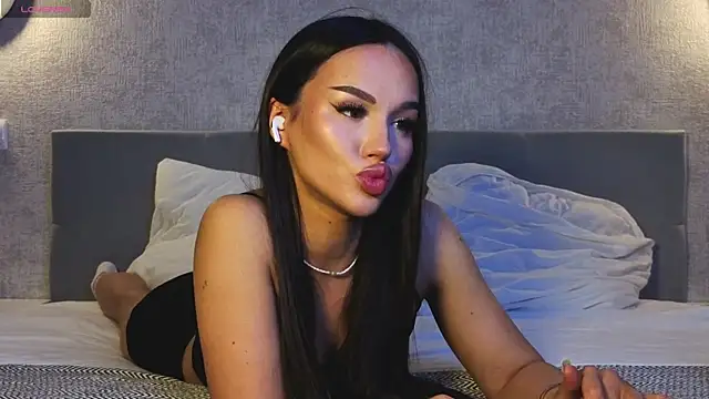 LushMirai live webcam show