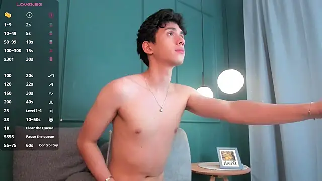 Milan_saint live webcam show