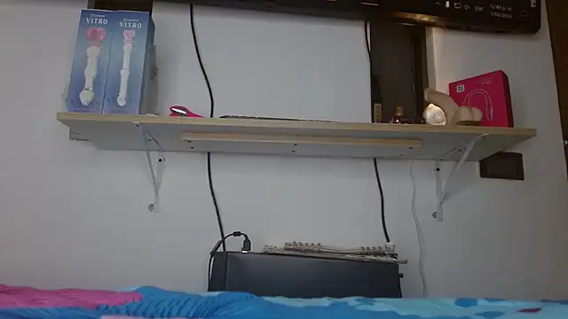 Chemist_cano69 live webcam show