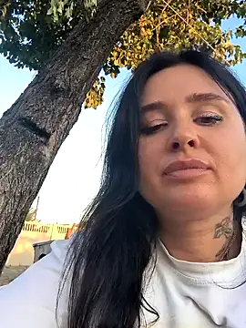 KikiXRed live cam on StripChat