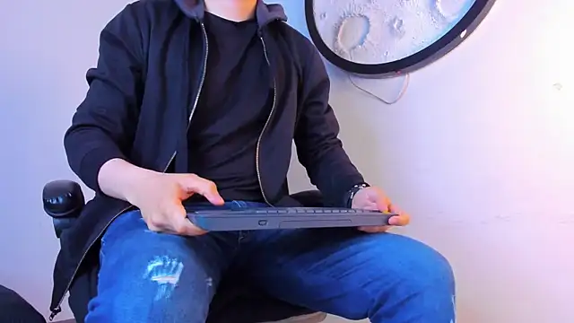 mike_257 webcam