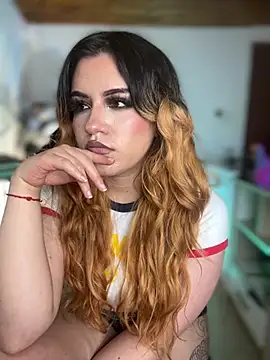 NikkiNix webcam