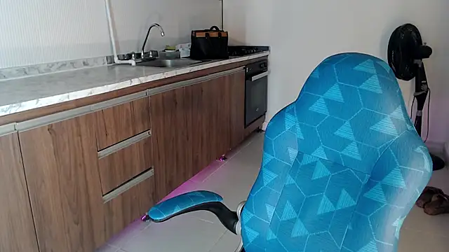 Mac_kenziie webcam