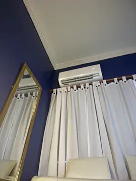 LeylaKnox webcam