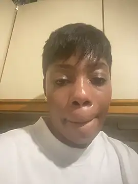 NAUGHTYSHALOTXX webcam