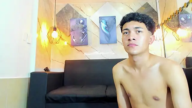 Yeff_26 live webcam show