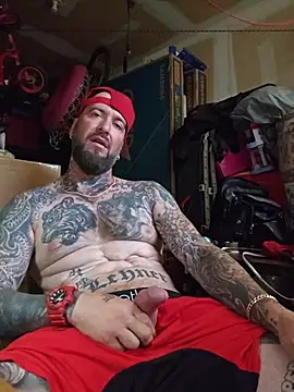 beardedtattood (Ask my age) - Get me naked