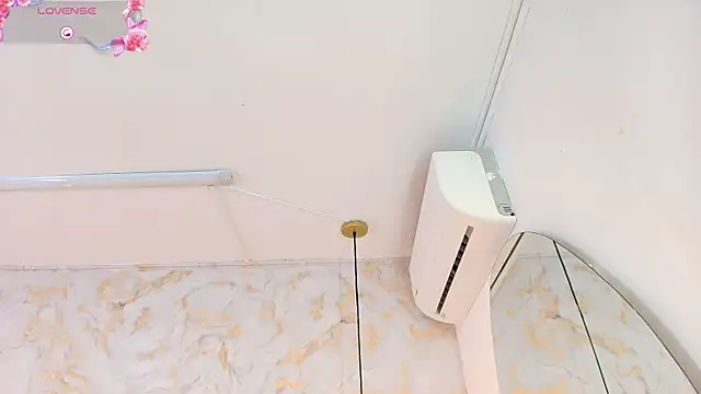 ariannaruiz webcam