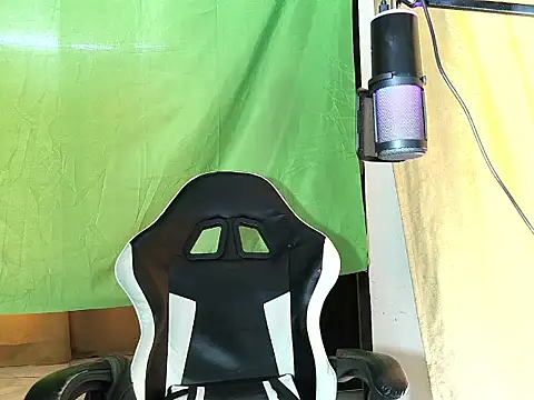 aronmiller404 webcam
