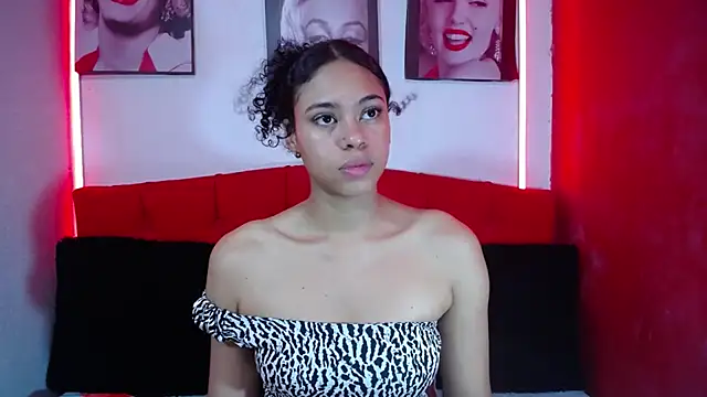 Tiana_Ebony18 live webcam show