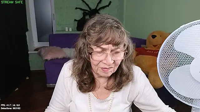 Betty_Brick live webcam show