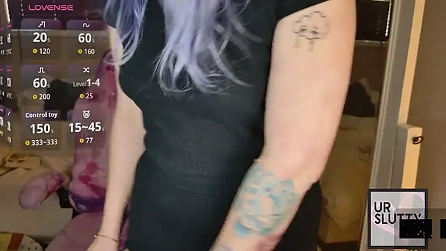 ursluttygf live webcam show